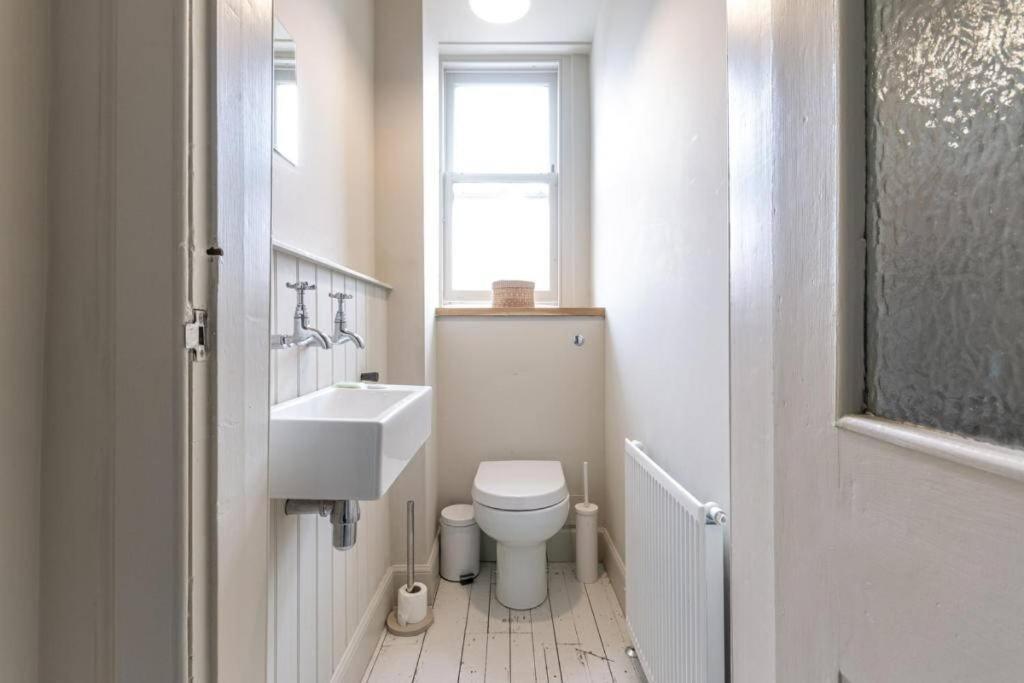 The Perfect Home On Royal Mile Edimburgo Exterior foto
